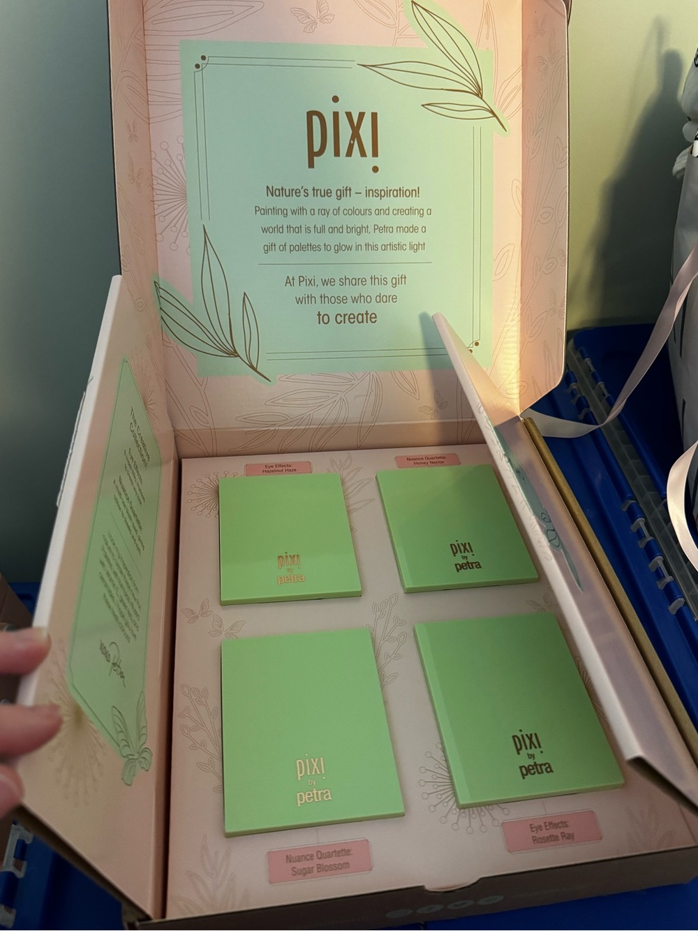 Pixi Petra Eyeshadow Set in Mint Green